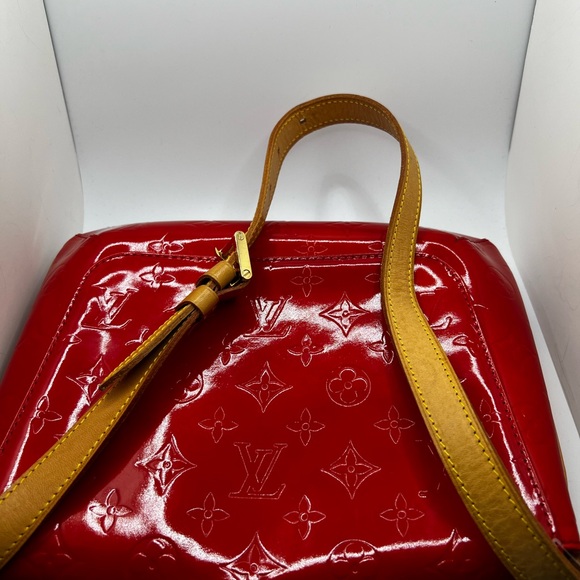 GUC Louis Vuitton Red Vernis Thompson Street Bag - Picture 9 of 11
